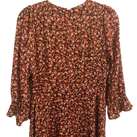 Madewell Long-Sleeve Crossover Midi Dress in Clipdot Spring Prairie 2 - Picture 3 of 6